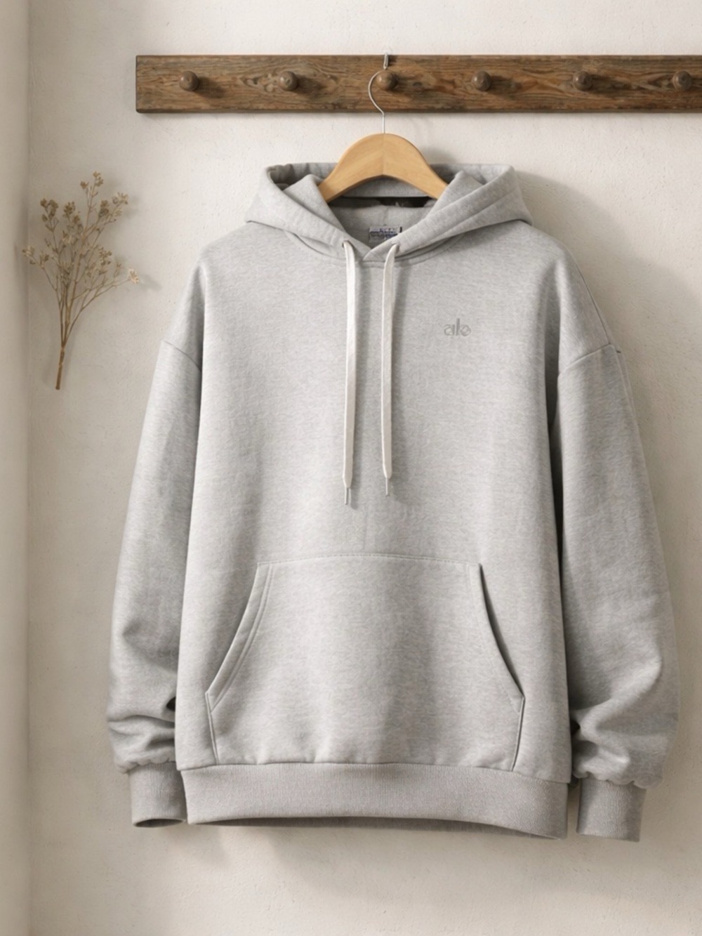 NWT Alo Yoga Accolade | Light Grey | Size Medium | Unisex